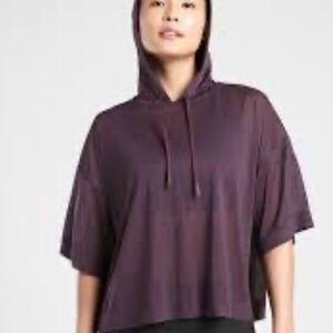 ATHLETA Vapor Hooded Tee Short Sleeve Athletic Shirt in purple